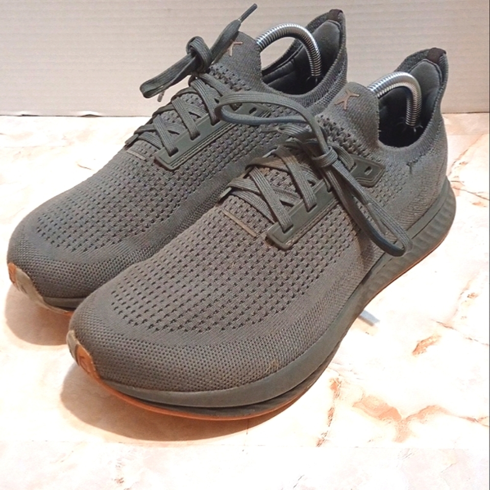 Men's Athletic Shoes in Gray by [Brand]